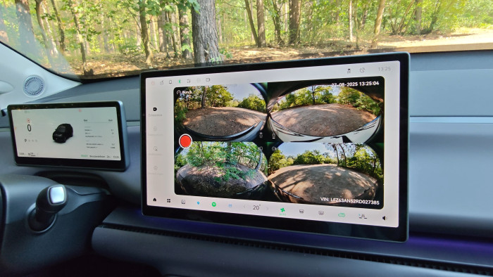 Der C10 kann die Kameras auch für eine Dashcam-Funktion verwenden. (Bild: Martin Wolf/Golem.de)